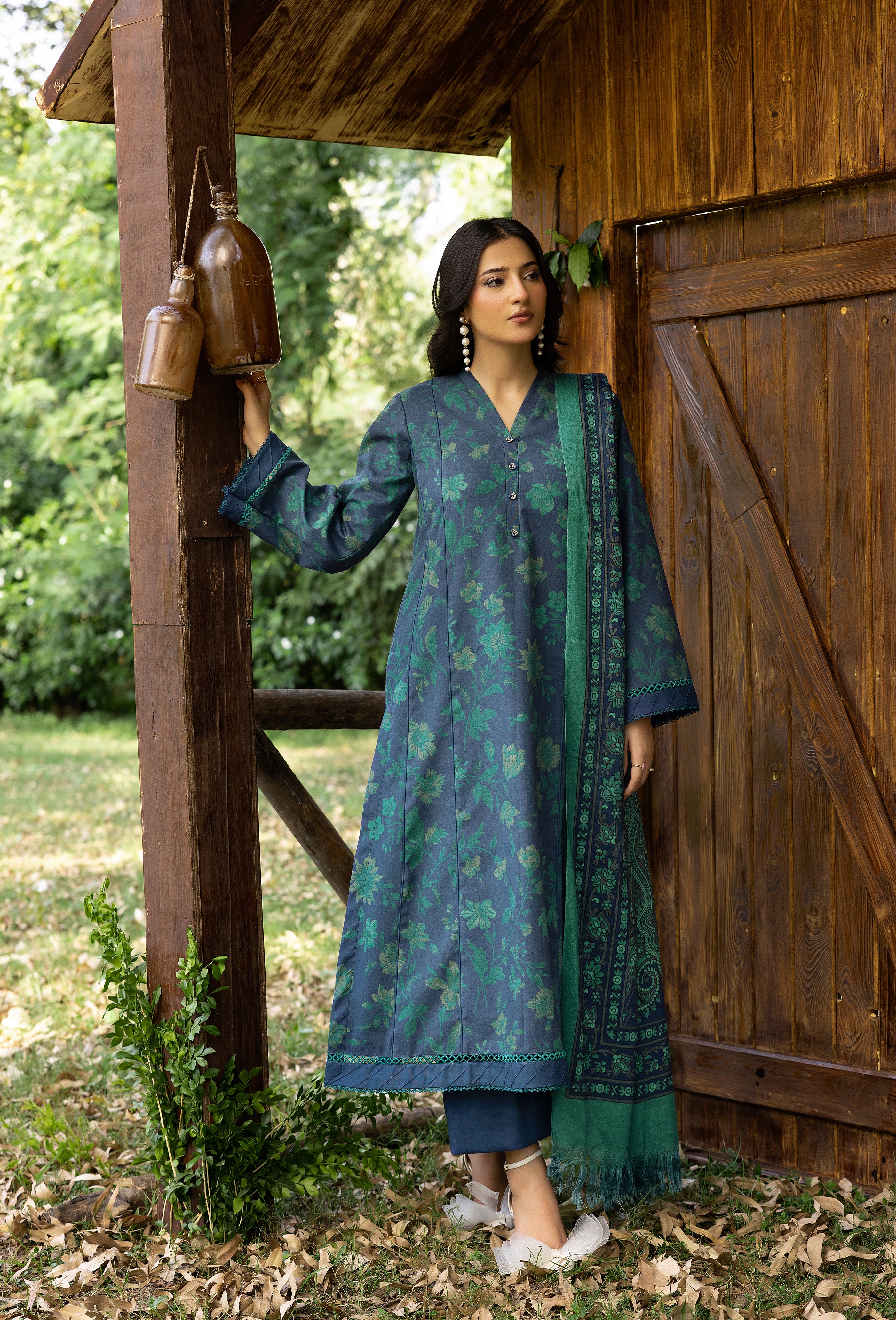 Nazaakat - Unstitched 3pc