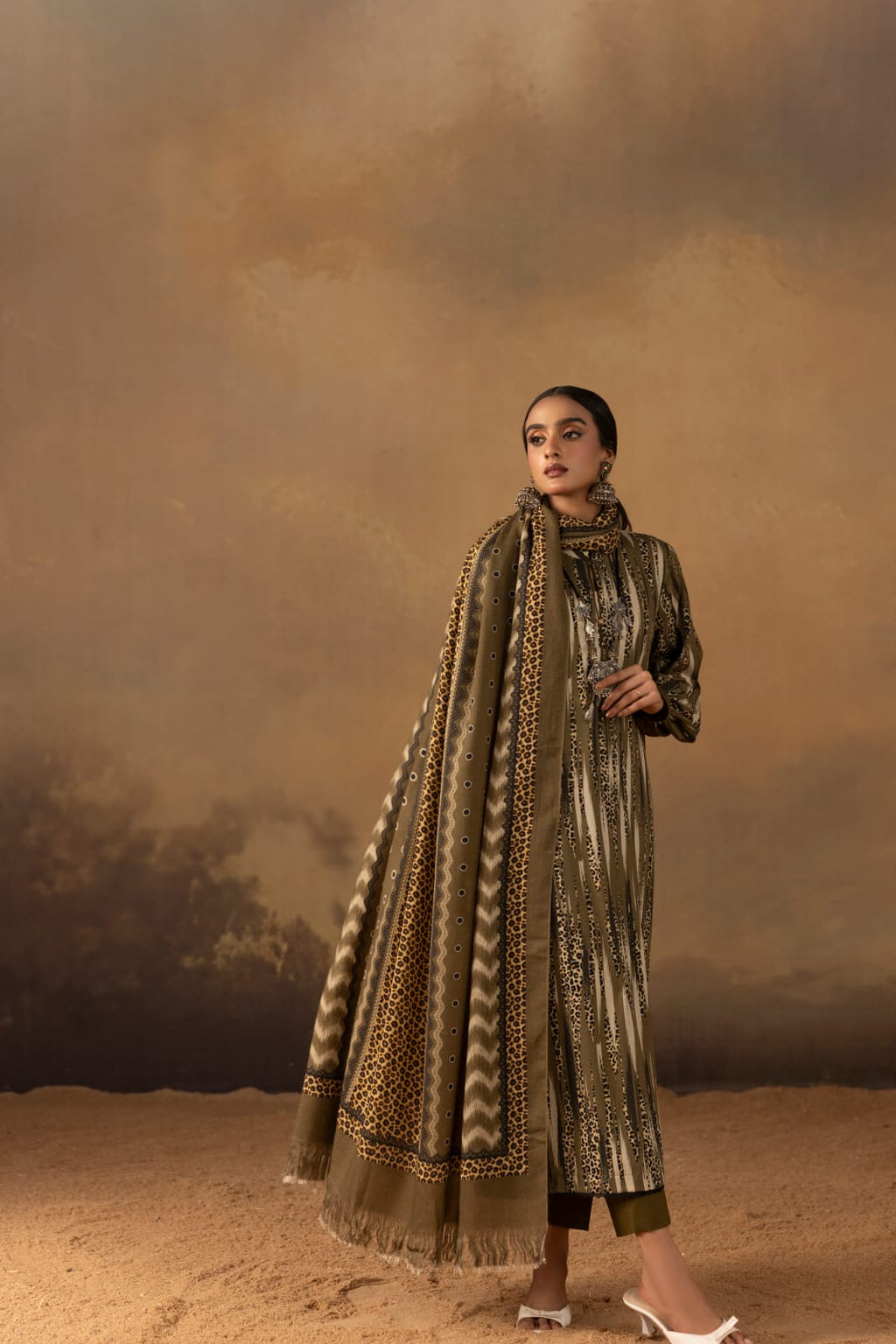 Mehr-e-Komal - Unstitched 3pc