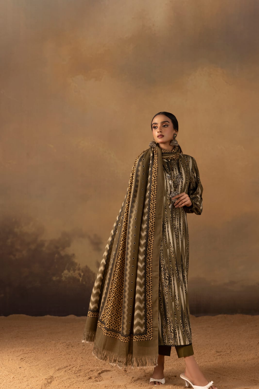 Mehr-e-Komal - Unstitched 3pc