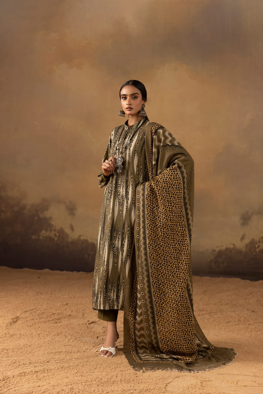 Mehr-e-Komal - Unstitched 3pc