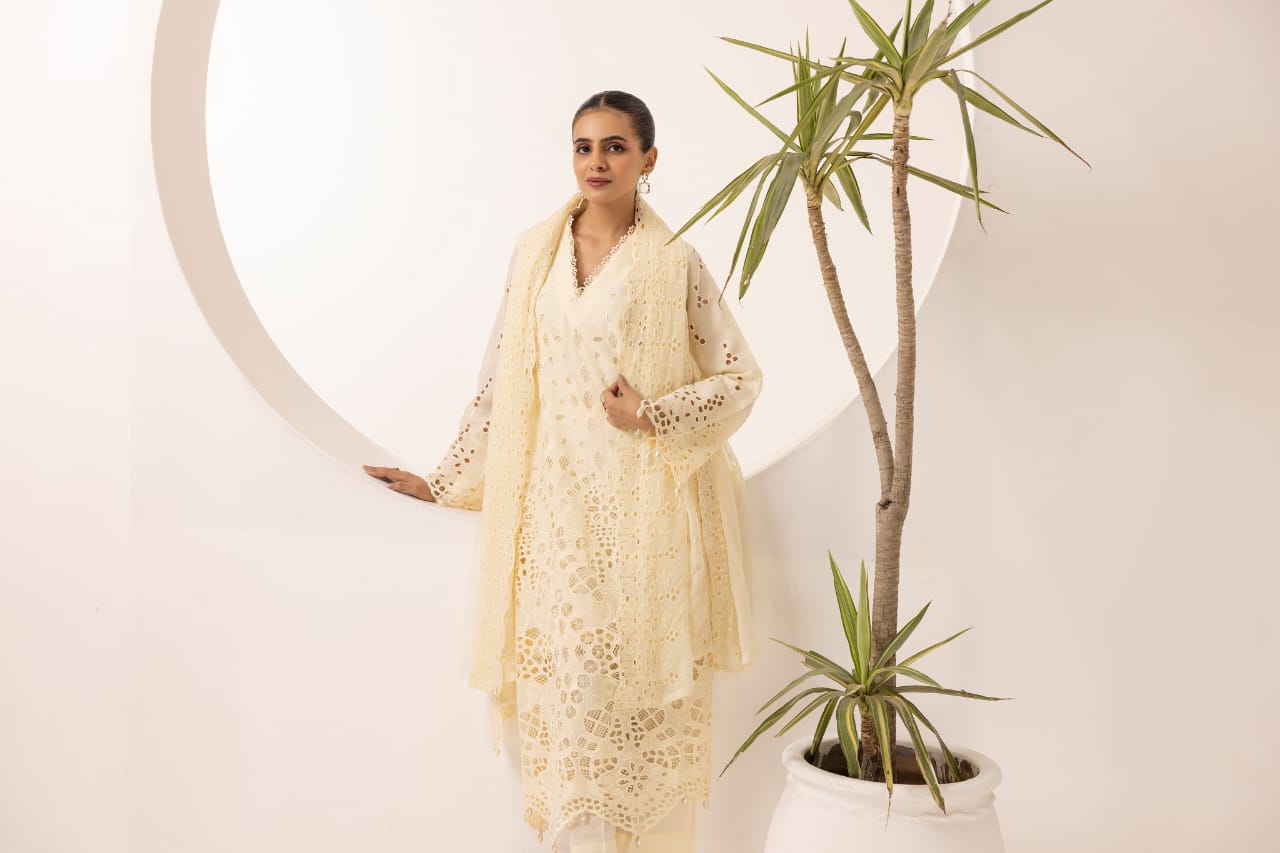 Eira - Unstitched 3pc