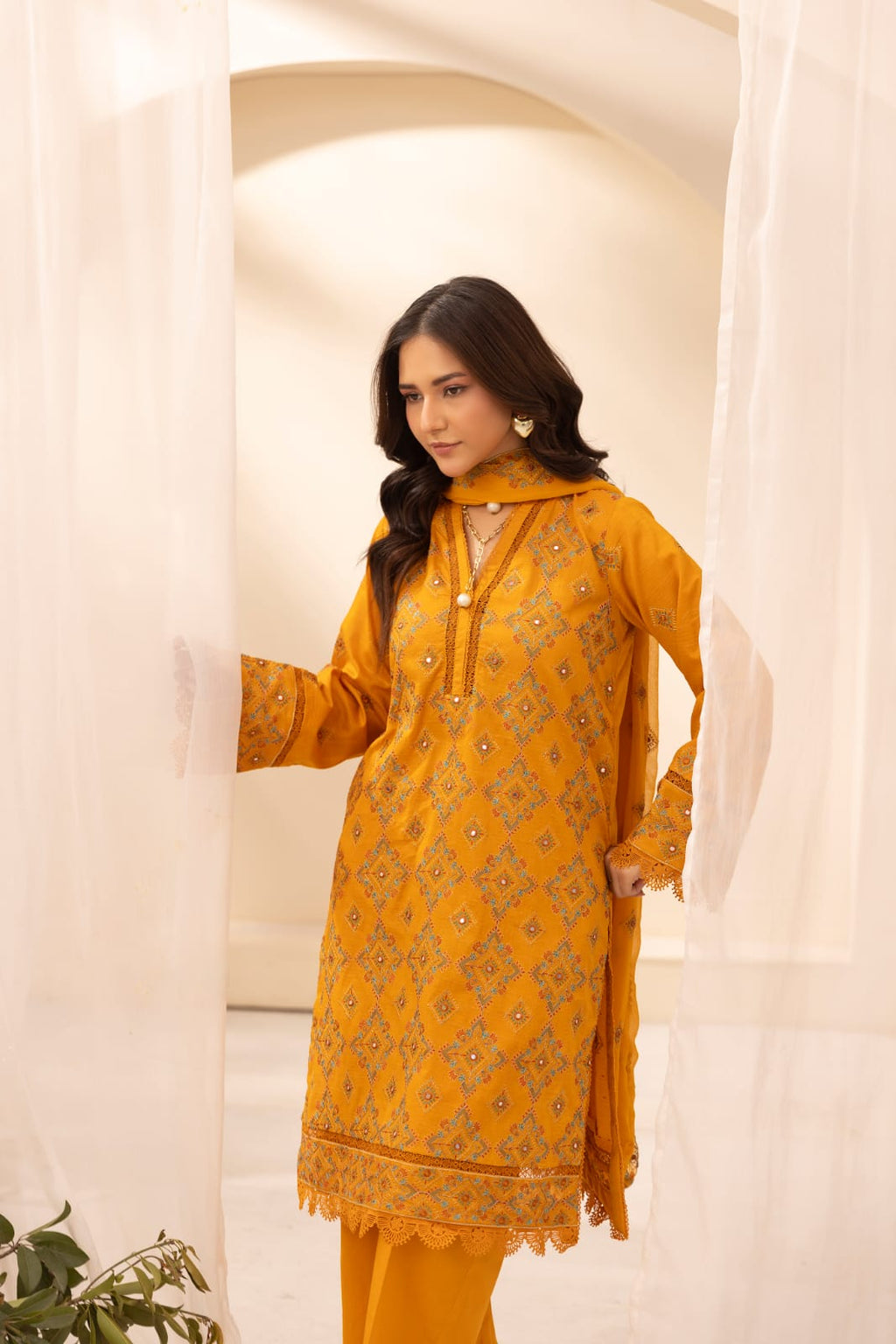 Roshni - Unstitched 3pc