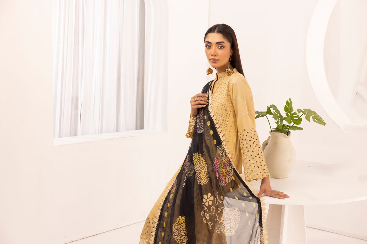 Lureya - Unstitched 3pc