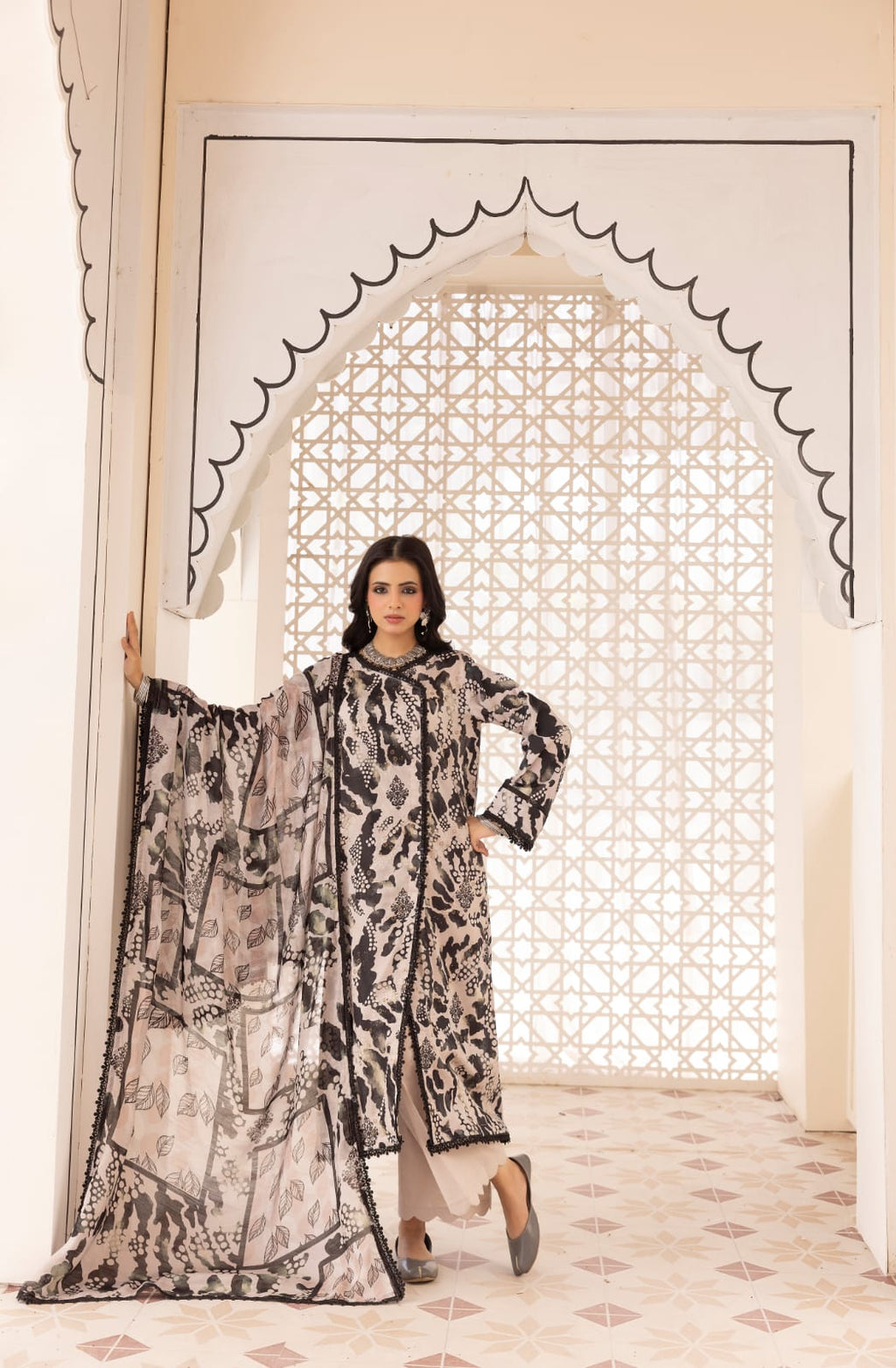 3 Piece - Chikankari Lawn Suit