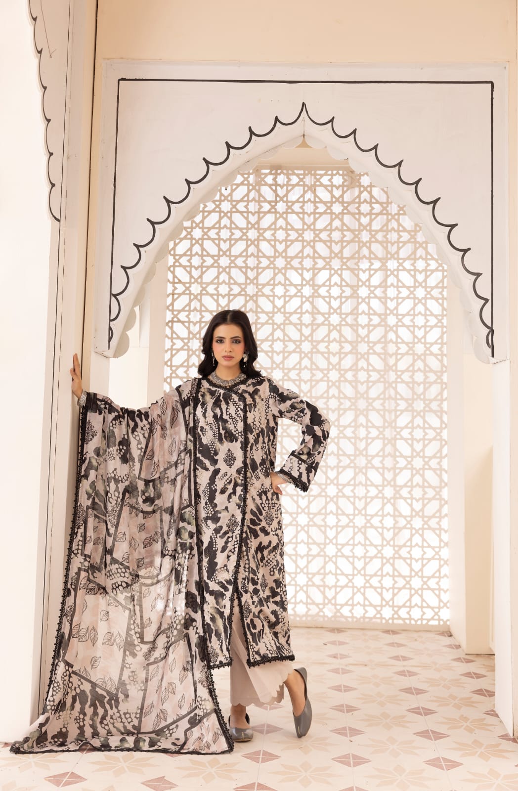 3 Piece - Chikankari Lawn Suit