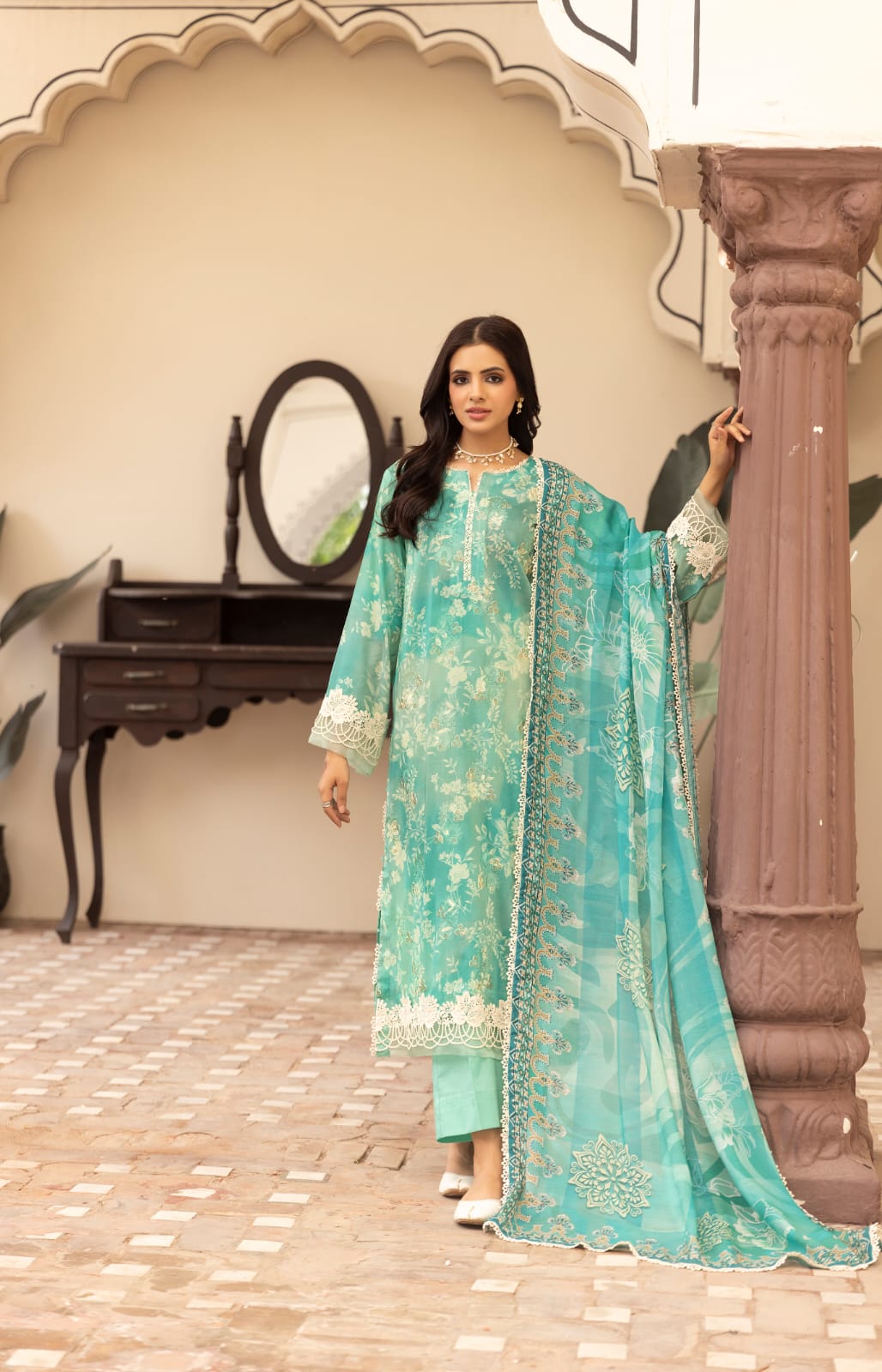 3 Piece - Chikankari Lawn Suit