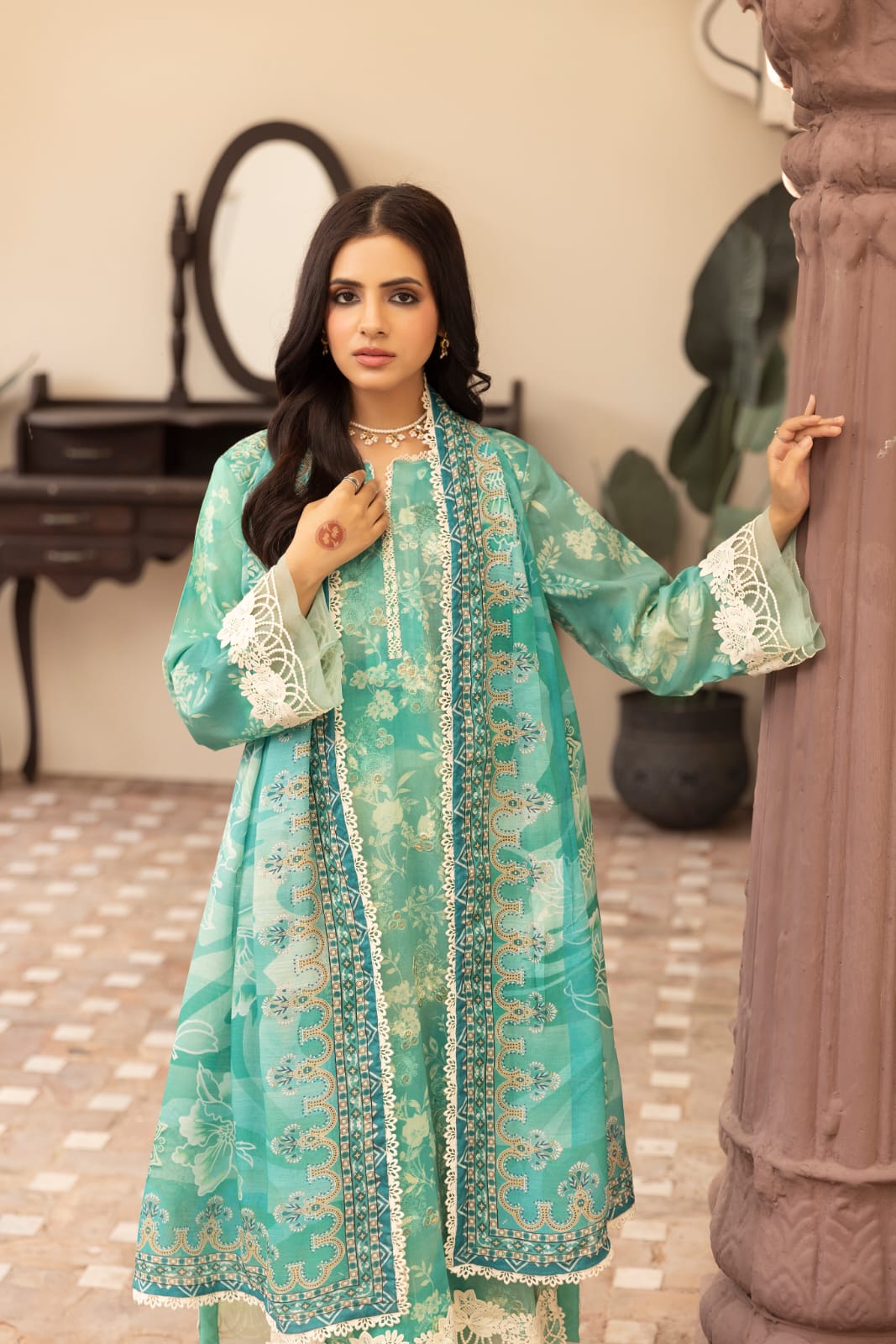 3 Piece - Chikankari Lawn Suit