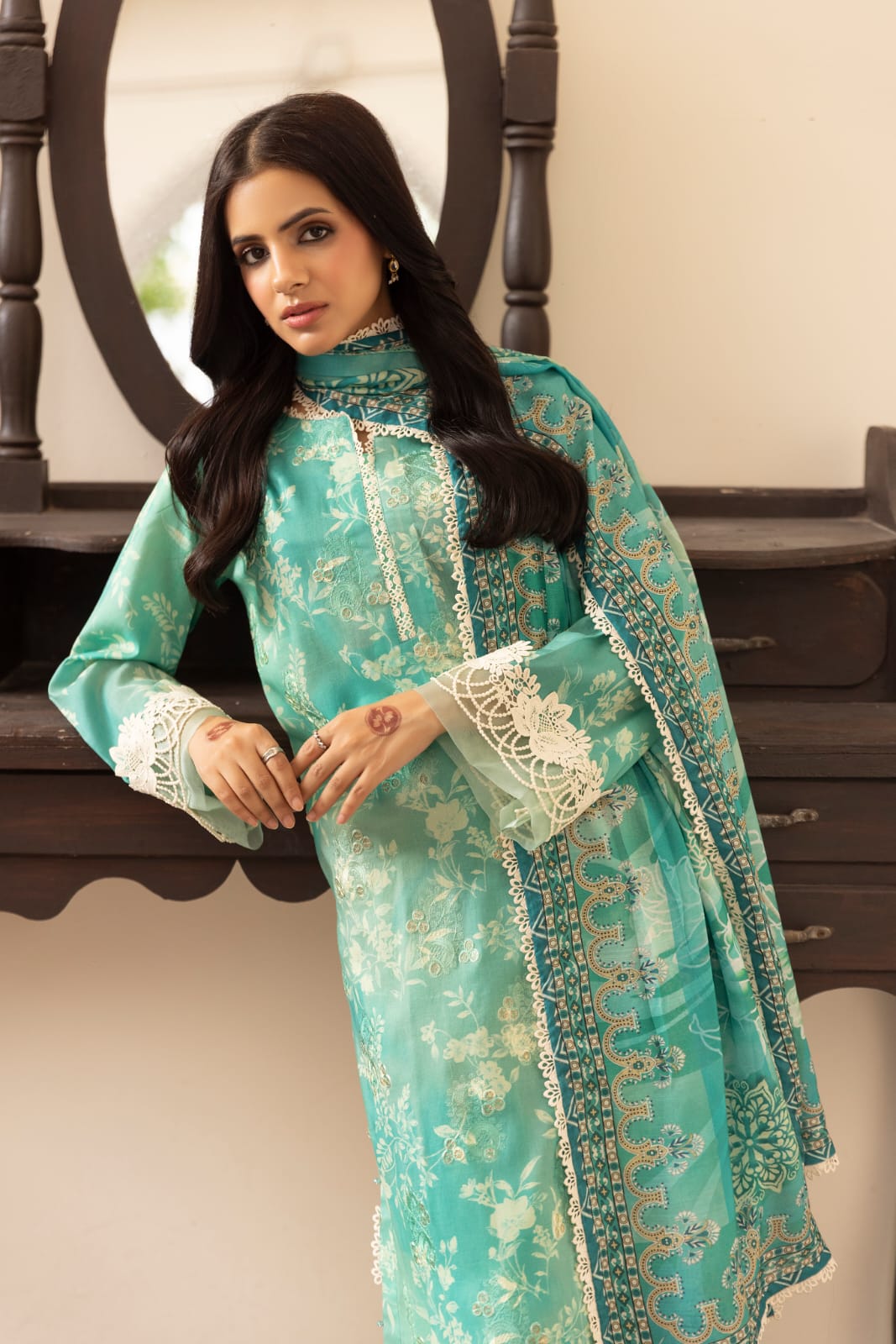 3 Piece - Chikankari Lawn Suit