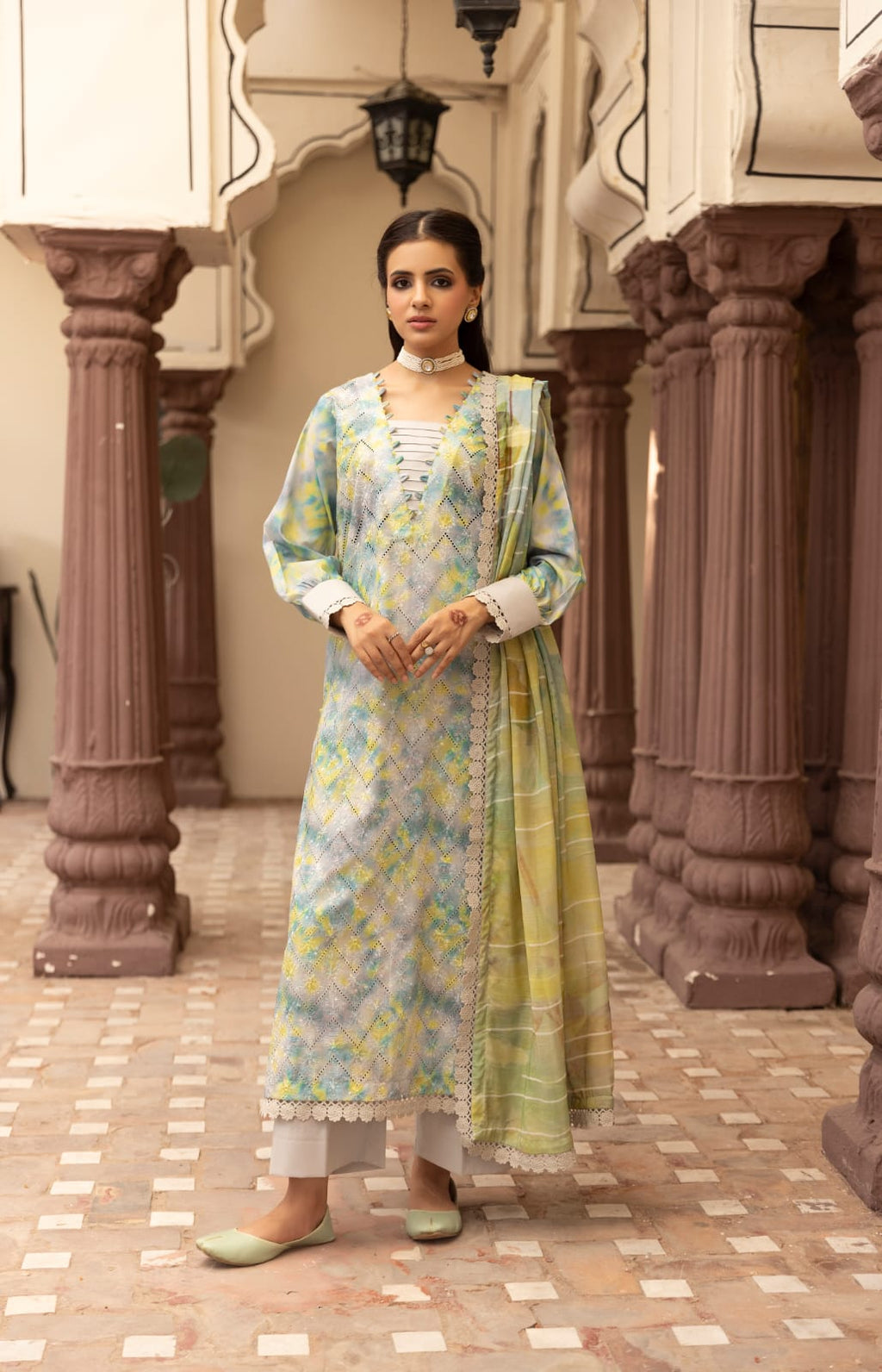 3 Piece - Chikankari Lawn Suit