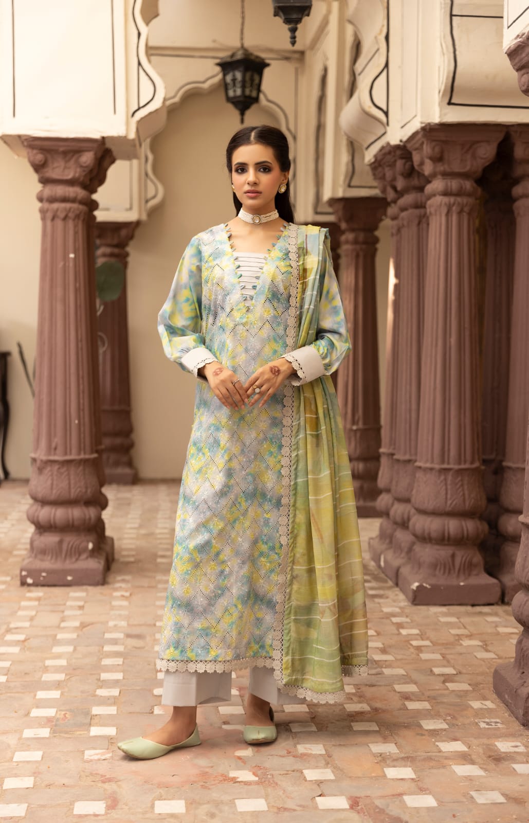 3 Piece - Chikankari Lawn Suit