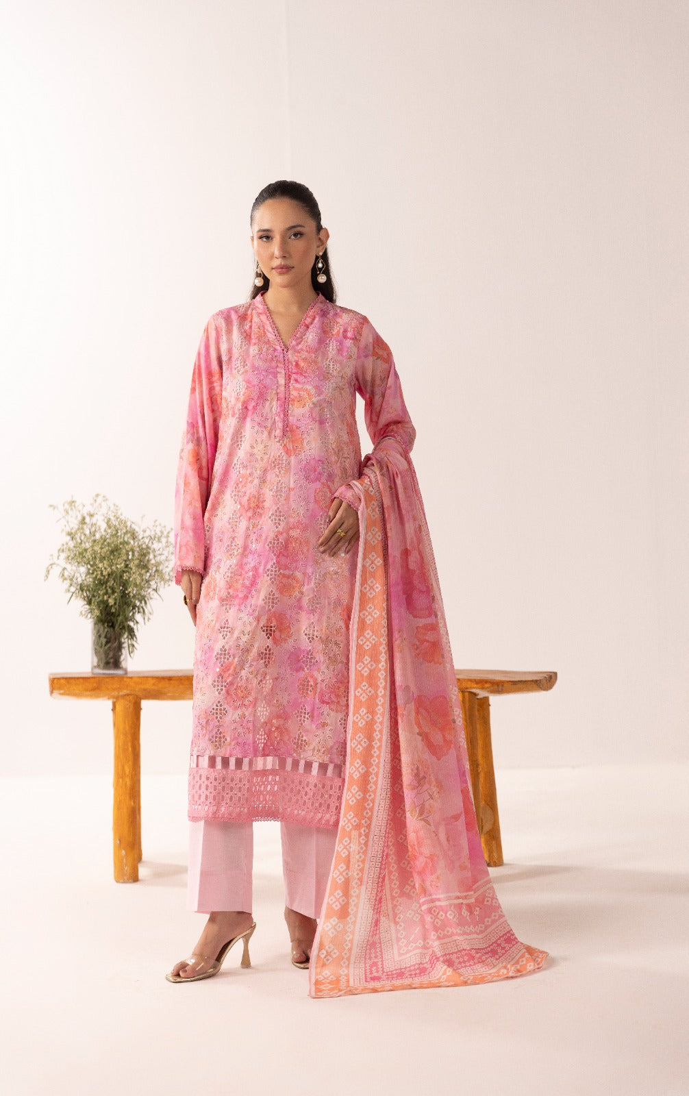 Unstitched 3pc - Chikankari Lawn Suit