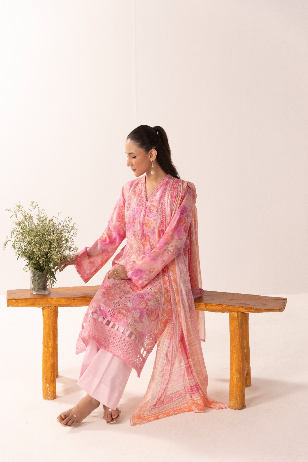 Unstitched 3pc - Chikankari Lawn Suit