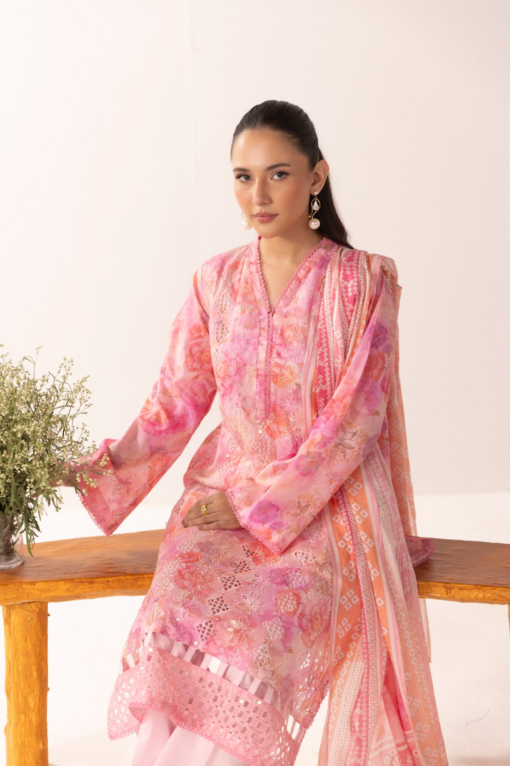 Unstitched 3pc - Chikankari Lawn Suit