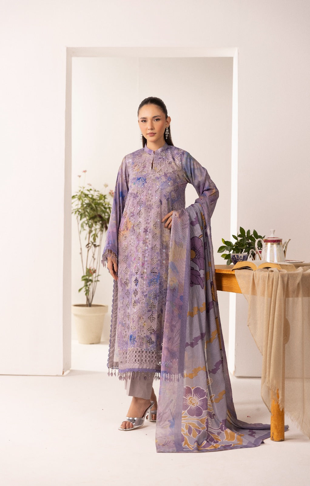 Unstitched 3pc - Chikankari Lawn Suit