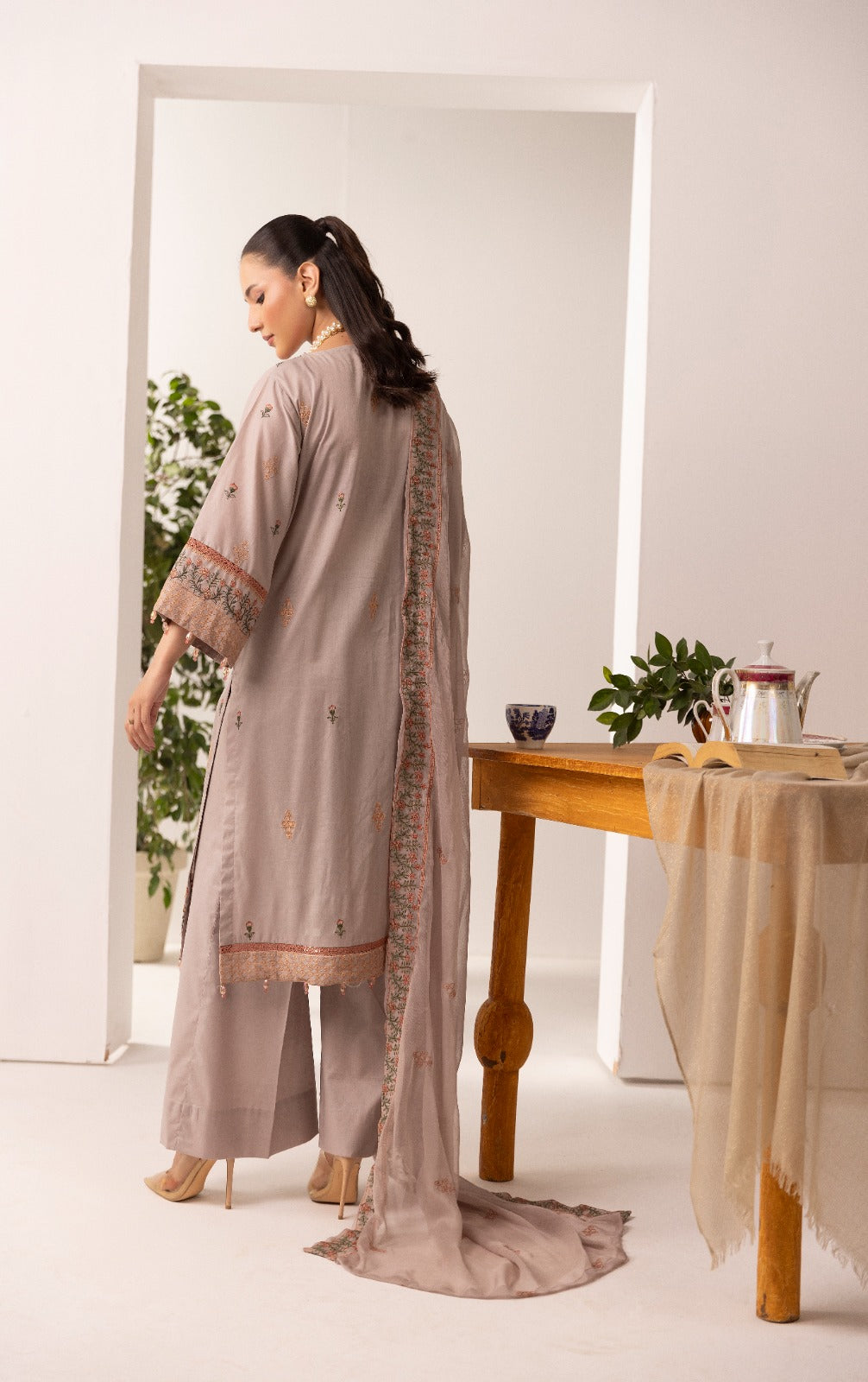 Unstitched 3pc - Lawn Suit