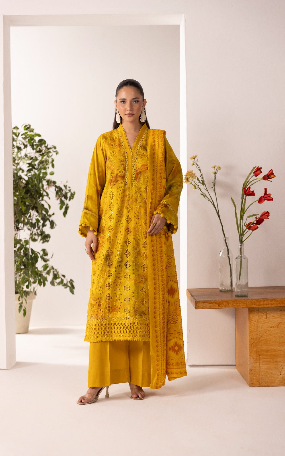Unstitched 3pc - Chikankari Lawn Suit