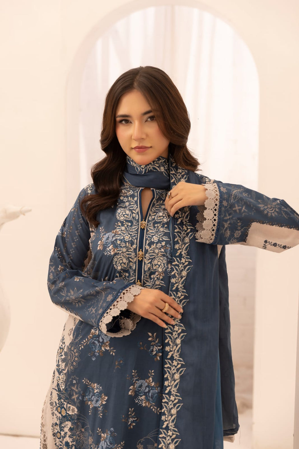Laren - Unstitched 3pc